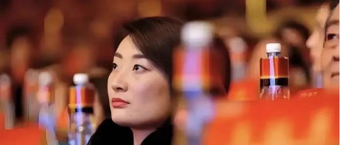 340亿遗产争夺战：一个商业帝国的传承之痛